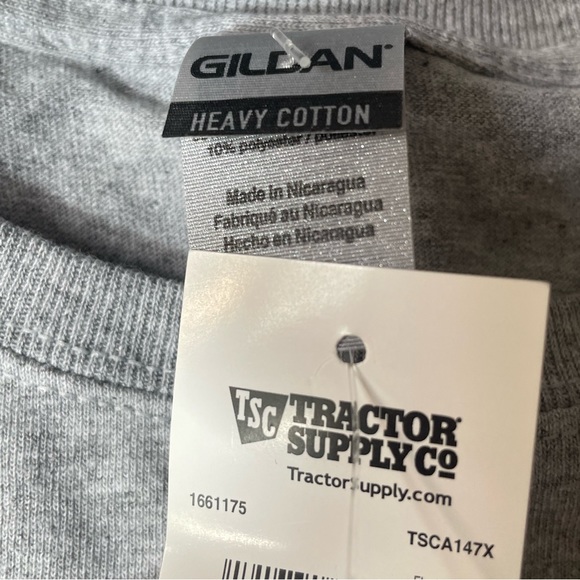 Tractor Supply Heifers Be Trippin Ok… Maybe I Pushed Her Graphic Tee Gray S L XL - Picture 4 of 6